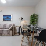 Apartamento A 9 Minutos Da Praia De Botafogo, Com Varanda - Mrf1307