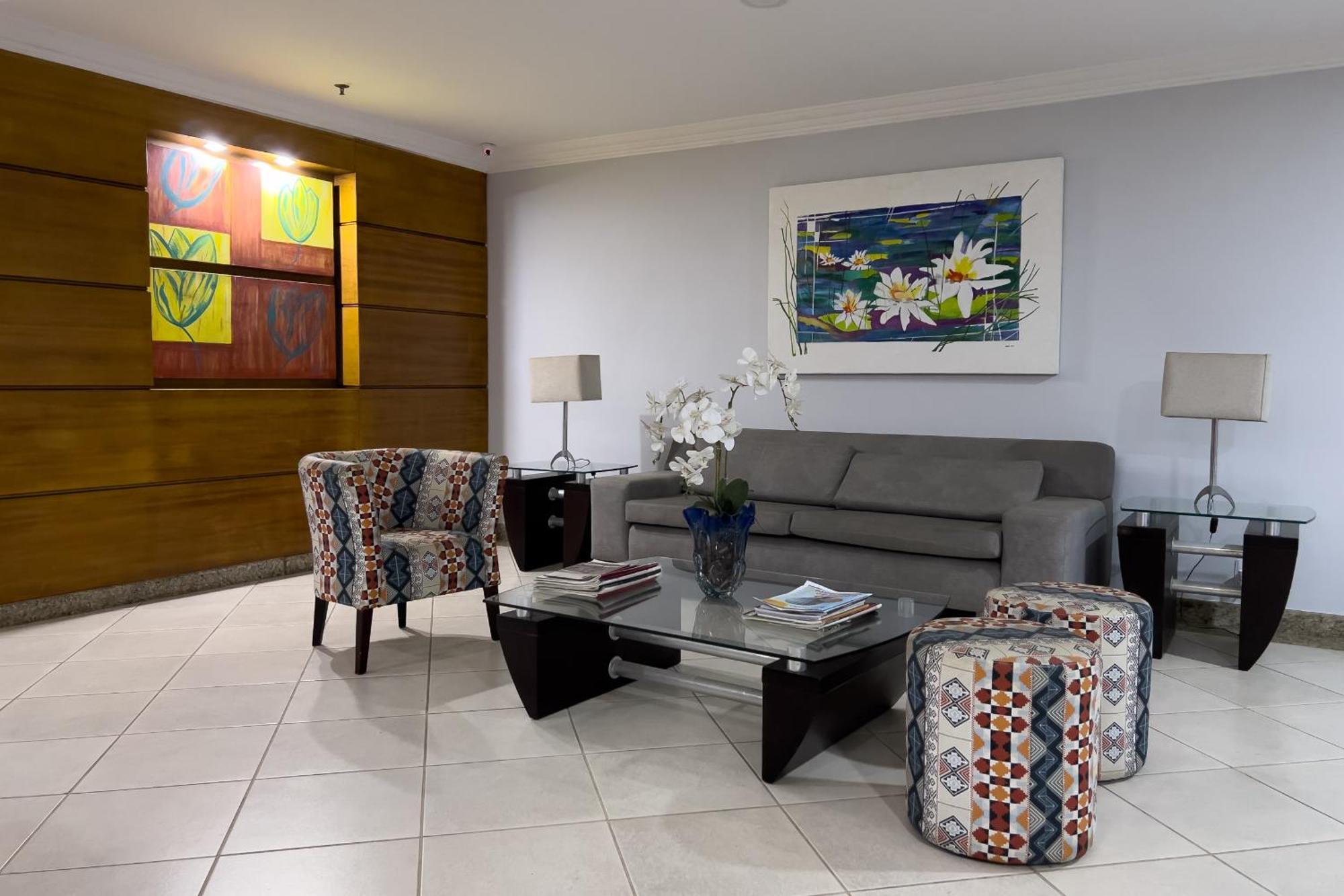 Apartamento A 9 Minutos Da De Botafogo, Com Varanda - Mrf1307 *