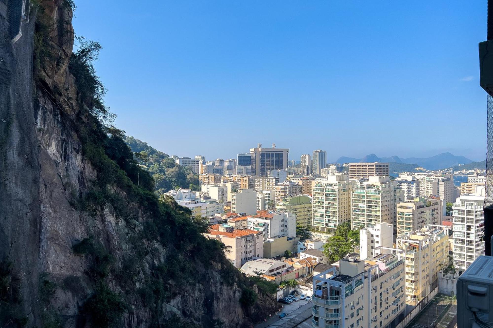 A 9 Minutos Da De Botafogo, Com Varanda - Mrf1307 Apartamento *