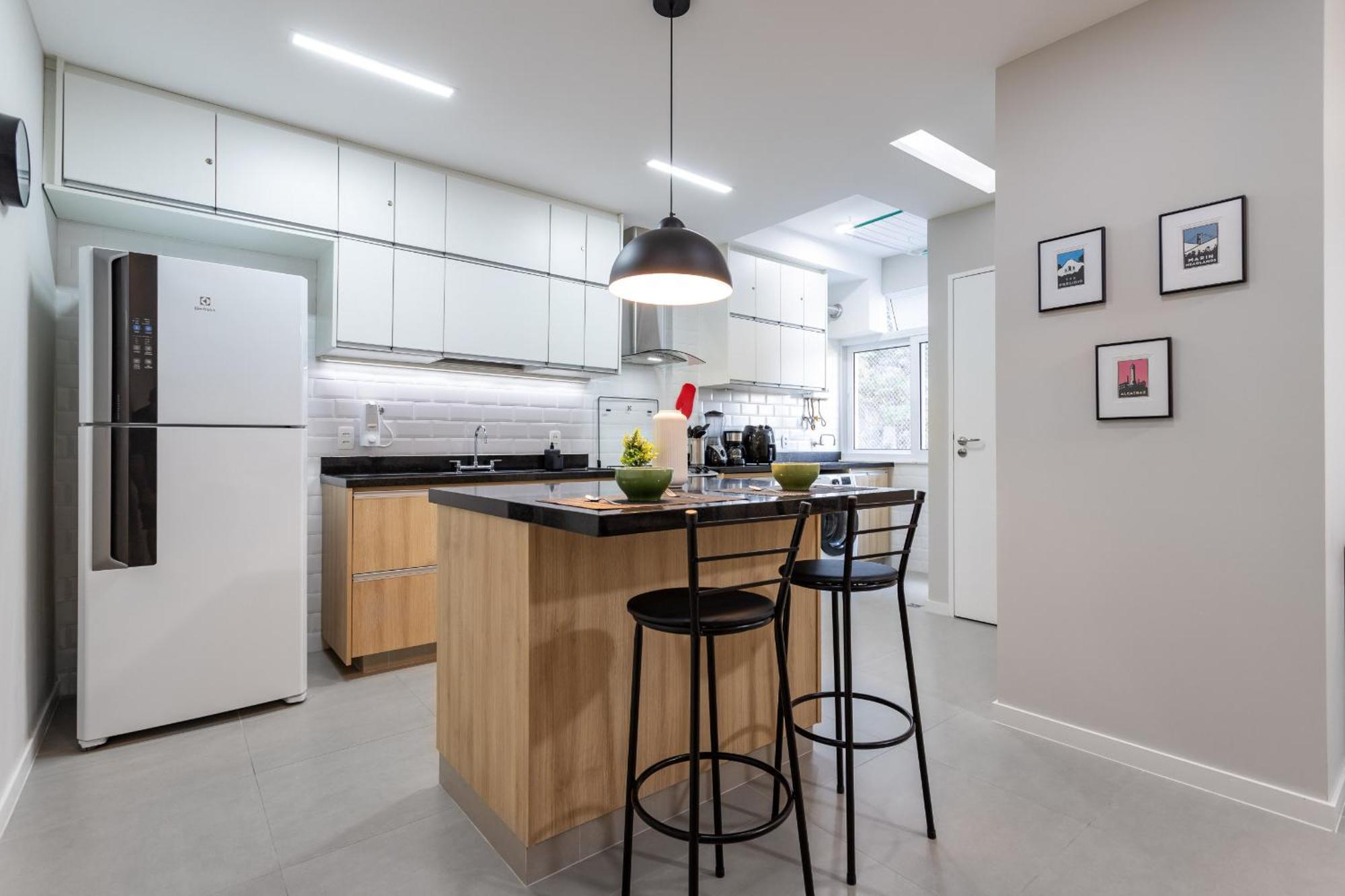 Apartamento A 9 Minutos Da De Botafogo, Com Varanda - Mrf1307